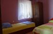 Appartamento 8 tu VILLA MIRJANA, alloggi privati a Budva, Montenegro